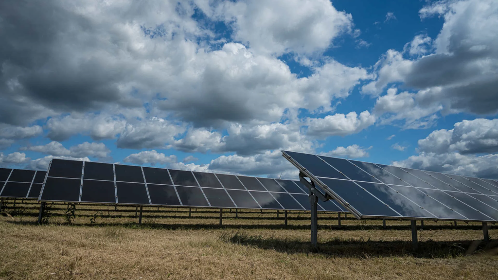 710W Solar Panel Price in Karachi, Pakistan